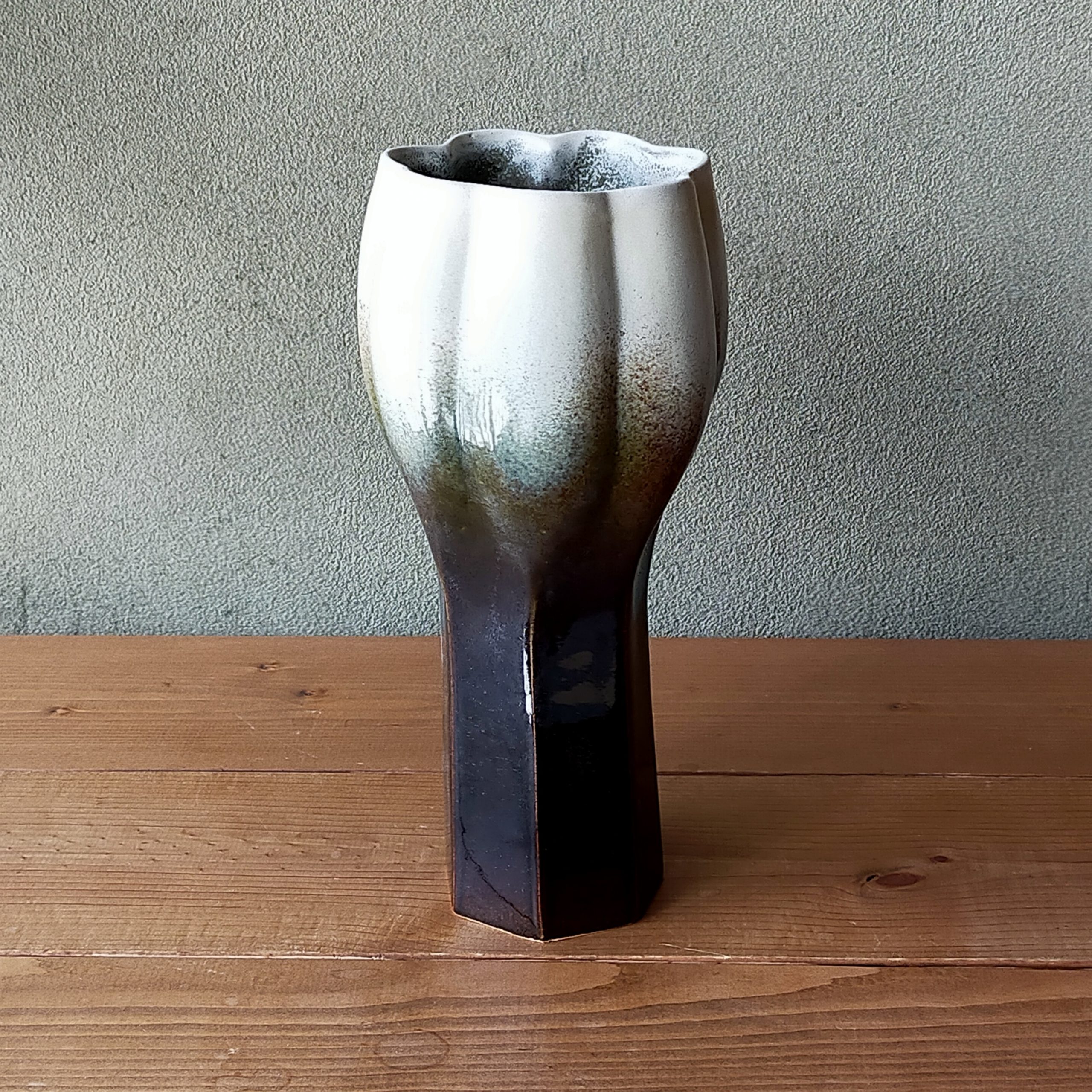第11回陶芸作品展　東広島熟年大学陶芸講座の卒業生と受講生による合同陶芸作品展